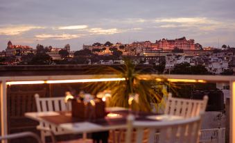 Tripli Hotels Shiv Villas
