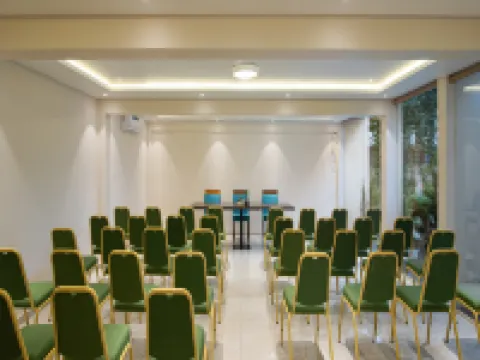 Time Square Boutique Hotel & Spa Các khách sạn ở Alappuzha