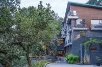 The Rosefinch Sarovar Portico - parking