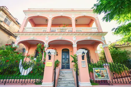 VOYA Boutique Hotel Отели рядом с достопримечательностью «Соборная площадь»