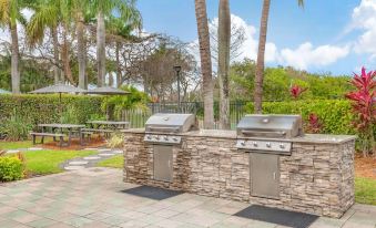 Bright and Modern Apartments at Palm Trace Landings in South Florida