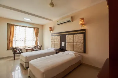 Hotel Orientinn Hotels near Reshimbagh Garden