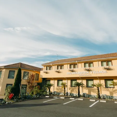Petit Hotel Izu Shabotenvillage