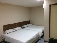 Iskandar Sinsuran Guesthouse - View biển