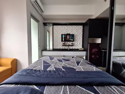 GJ Room at Transpark Juanda Bekasi فنادق في 