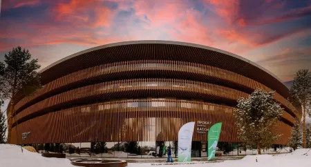 Hotel  Vsesezonny Kurort Manzherok Отели рядом с достопримечательностью «Дом Перевертыш»