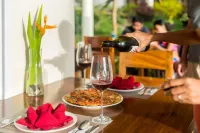 Antique Amor Bungalows & Villas Hotels in Nabas