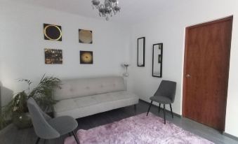 Delightful Rose Confy Loft Downtown