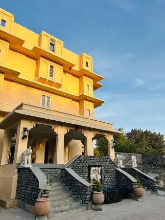 The Trishala Vilas (A Luxury Boutique Hotel & Spa) Отели рядом с достопримечательностью «Sri Sonana Khetlaji Navi Dham»