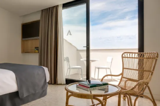 Aqua Hotel Silhouette & Spa - Adults Only