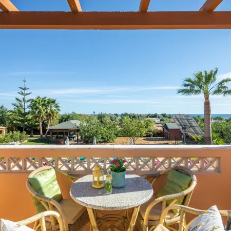 Apartamentos Monte Dos Avós, Albufeira by AlgarveBlossom