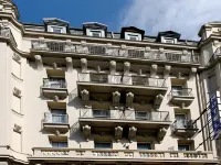 Hôtel Amirauté Các khách sạn gần Cours Lafayette