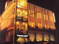 Center Point Hotel and Restaurant 소날리 공원 주변 호텔