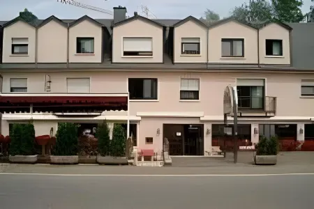 Hotel Carpini Отели рядом с достопримечательностью «Differdange Castle»
