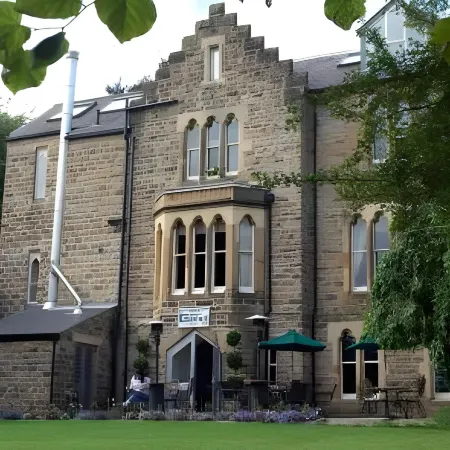 Farnley Tower Guesthouse Отели рядом с достопримечательностью «Железнодорожный вокзал Дарема»