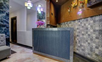 Hotel Golden Palace Residency