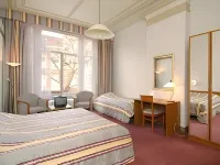 Hotel Aalders Hotels near Museum Square