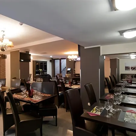 West Plaza Hotel