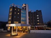 Deccan Pavilion Hotels near PICT