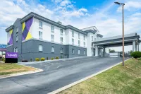 Spark by Hilton Commerce, GA - Pools