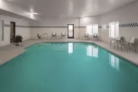 DoubleTree by Hilton Salem - Pools
