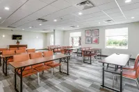 Holiday Inn Express & Suites Lantana Hotels in Boynton Beach