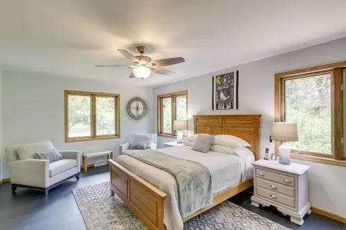 Secluded Wautoma Home w/ Fire Pit! - Wifi