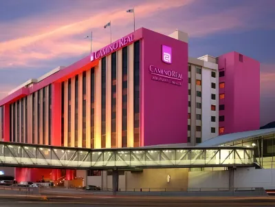Camino Real Aeropuerto Hotels near Av. Paseo de la Reforma