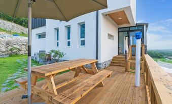 Gyeongju Luna Hills Pool Villa Pension