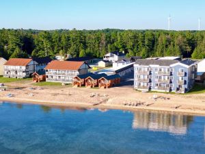 Waterfront Inn Mackinaw City