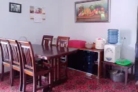 RedDoorz Syariah @ Wisma Soponyono Hotels in Pasar Baru Kota Bani