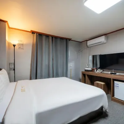 Jeonju Uadong Scent Hotels near Jihaengdang