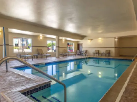 La Quinta Inn & Suites by Wyndham Sioux Falls スーフォールズのホテル