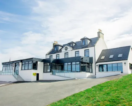 The Knowes Hotel & Restaurant Hotels in Macduff