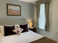 Edgcott House Hotels in Cutcombe