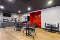 SPOT X Hotel Tampa - Wesley Chapel by The Red Collection - Morgenmad