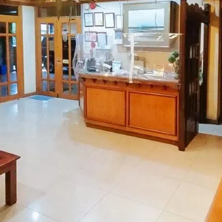 RedDoorz @ Casa Marabella Villamonte Bacolod City