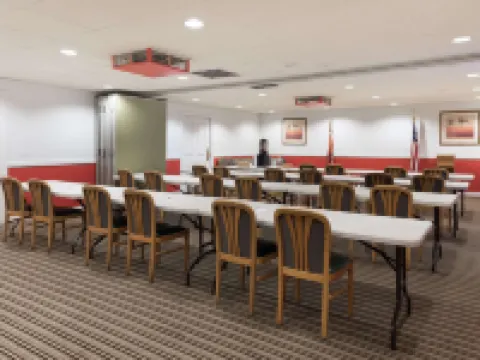 Ramada by Wyndham Mountain Home Hotels in Baxter County