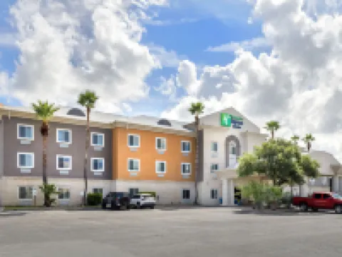 ホリデイ イン エクスプレス & スイーツ アリス by IHG アリスのホテル