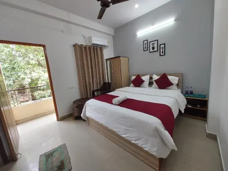 Manor Residency Отели рядом с достопримечательностью «Sankat Mochan Hanuman Temple»