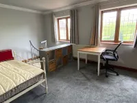 Host & Stay - Studley Knapp