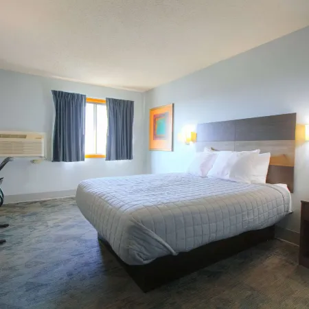 Travelodge by Wyndham Lincoln South