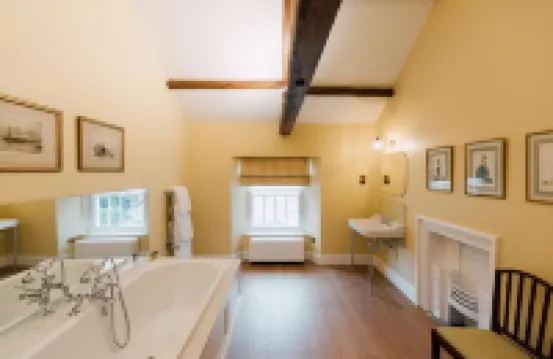 米爾班克阿姆斯酒店