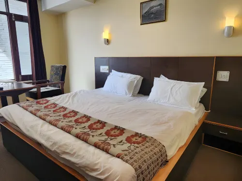Hotel Town Centre , Srinagar
