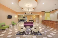 Baymont Inn & Suites by Wyndham Dallas South-DeSoto