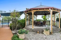 Heavenly Hideaway at Lovedale with Private Pool and Spa Hotel di Allandale