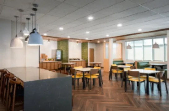 奧馬哈MH Landing萬楓飯店及套房