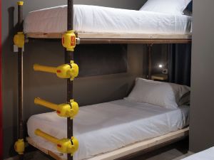 Hostelò - Luxury Hostel