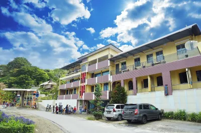 Hotel Toba Shanda by Helocus Hotel dekat Masjid Al Ikhlas Huta III Nagori Silau Malela