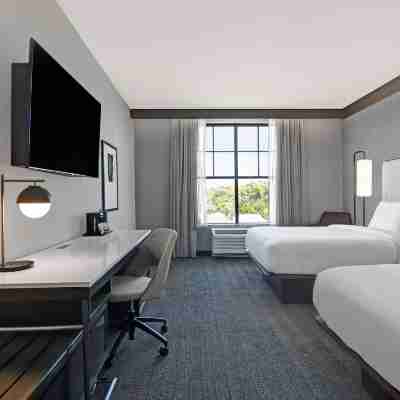 Courtyard Manhattan Aggieville Rooms